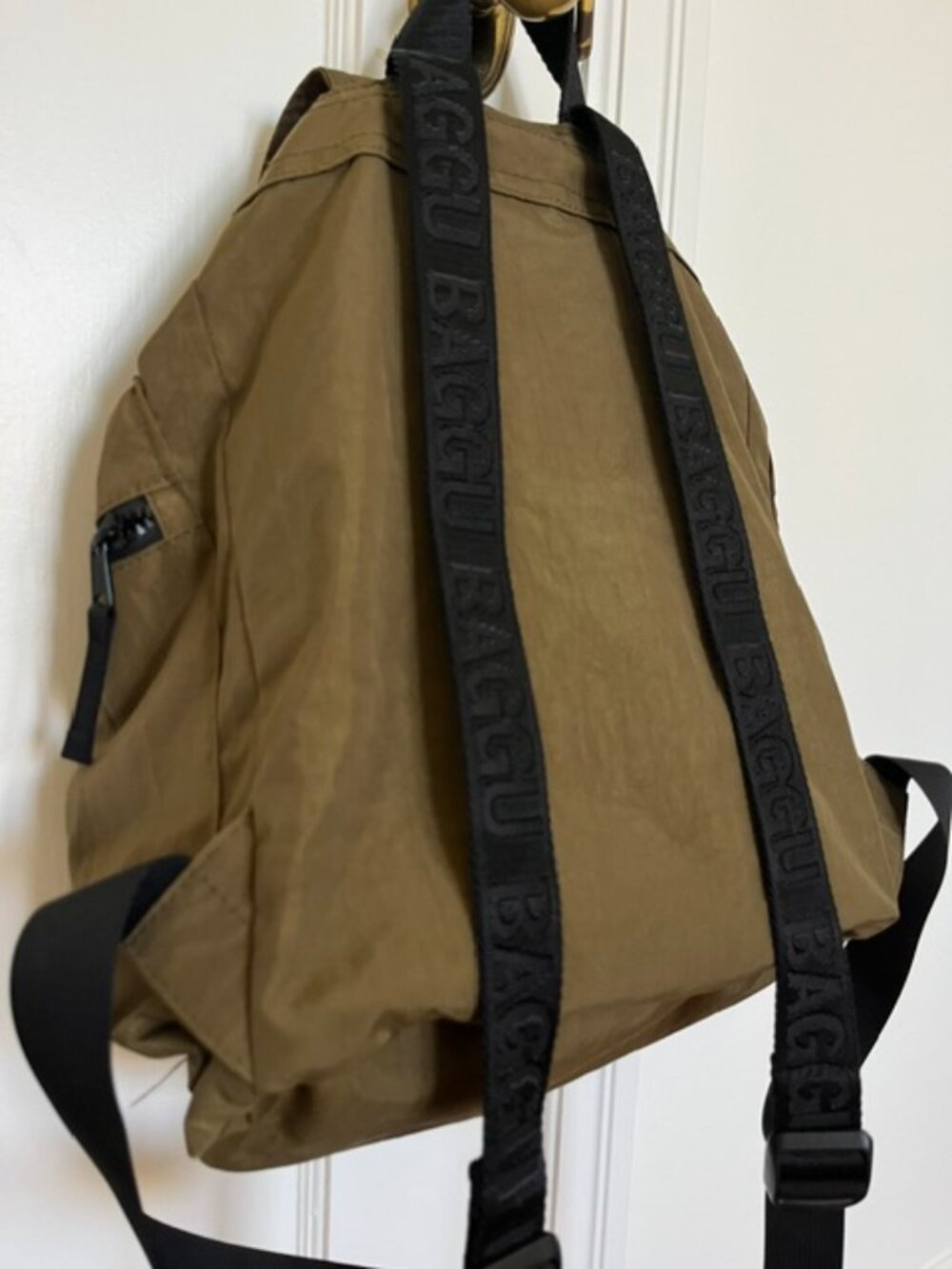 BAGGU Small Sport Backpack in Kelp - Picture 7 of 8